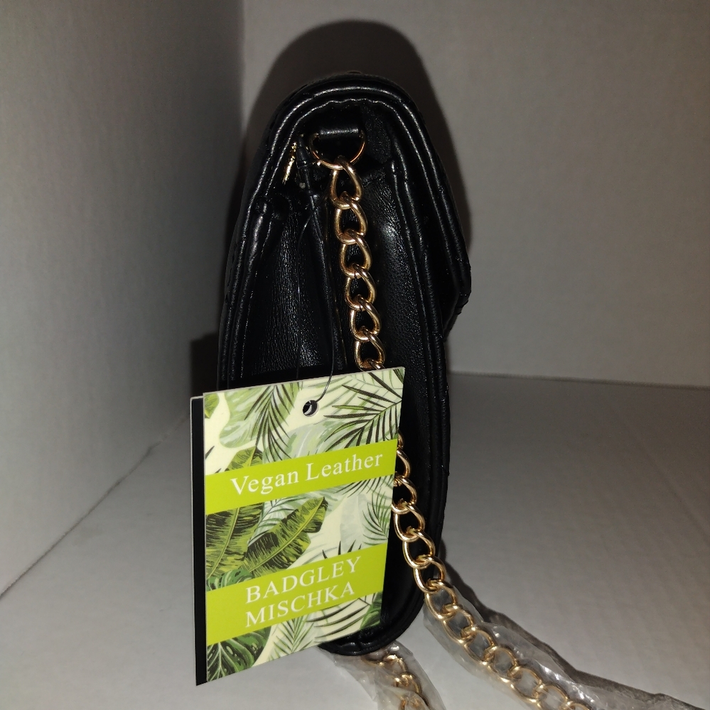 Badgley Mischka Black Quilted Crossbody Bag - Picture 5 of 10